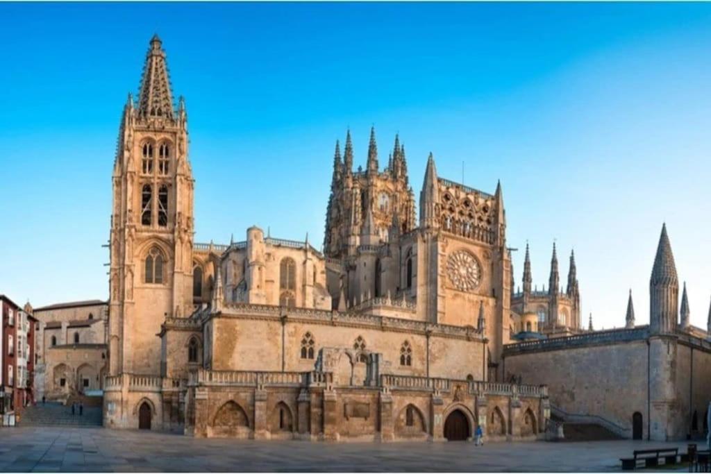 Vivienda De Uso Turistico En El Corazon De Burgos Apartment Екстериор снимка